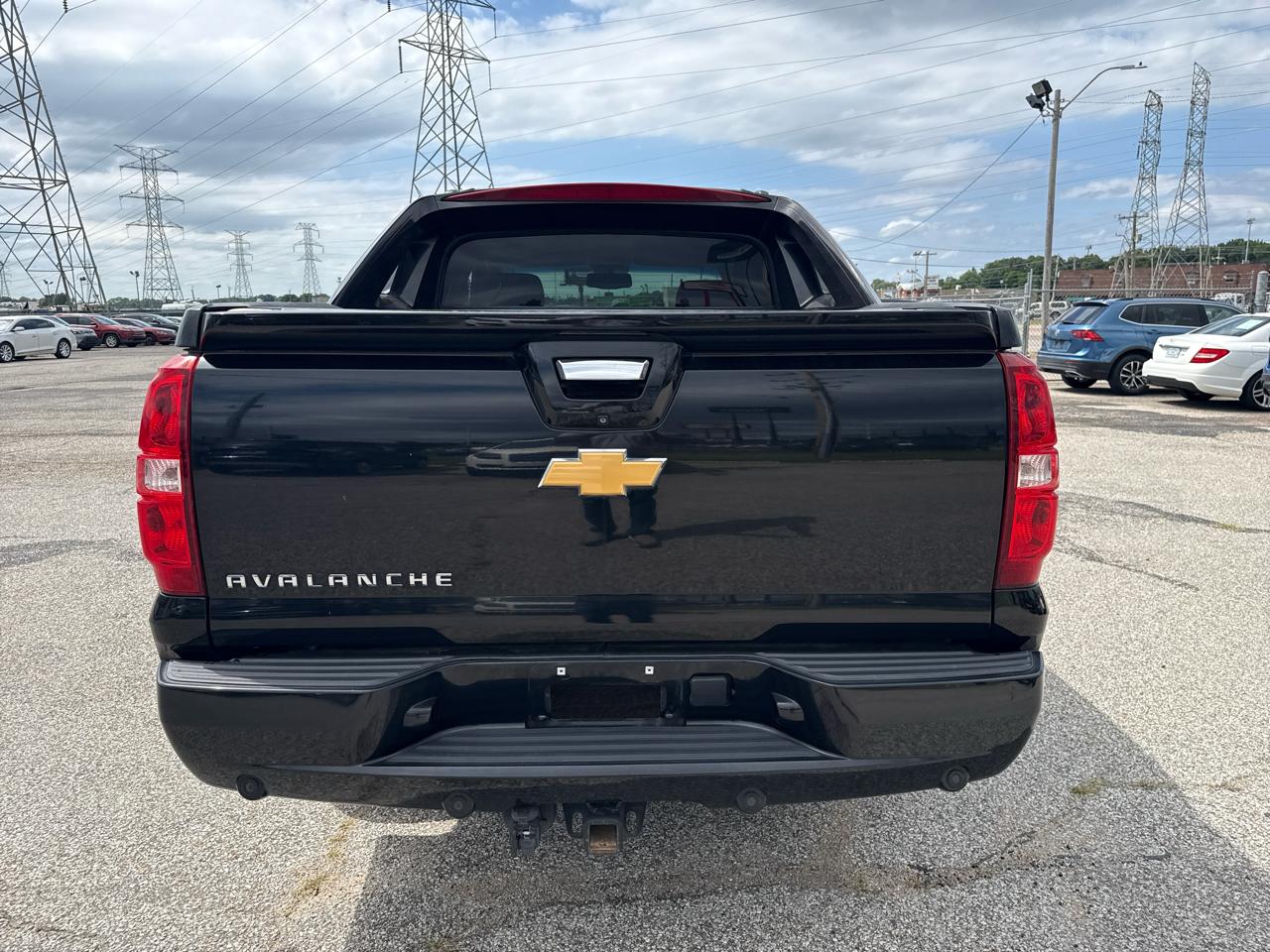 Chevrolet Avalanche LS 2WD 2013