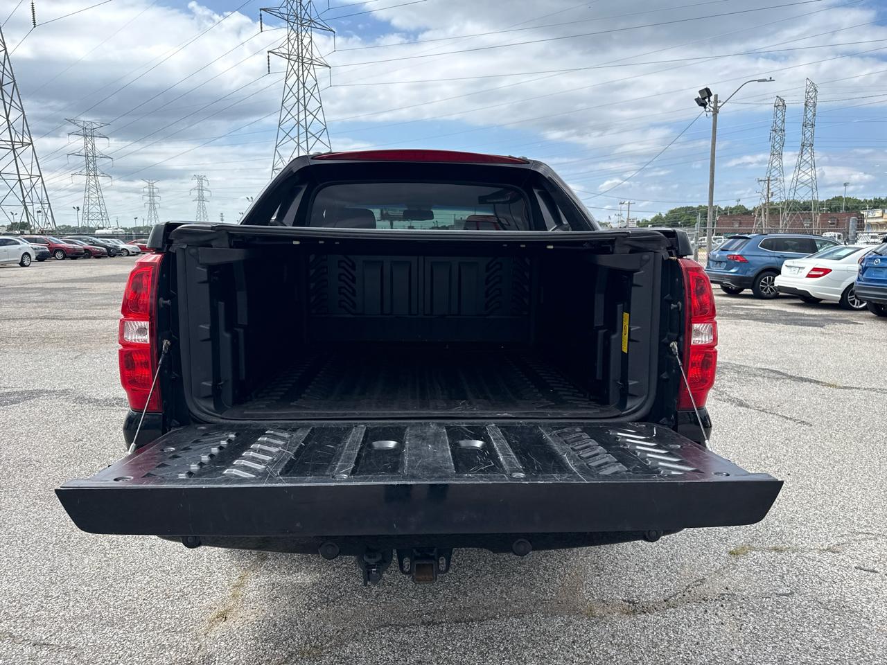 Chevrolet Avalanche LS 2WD 2013