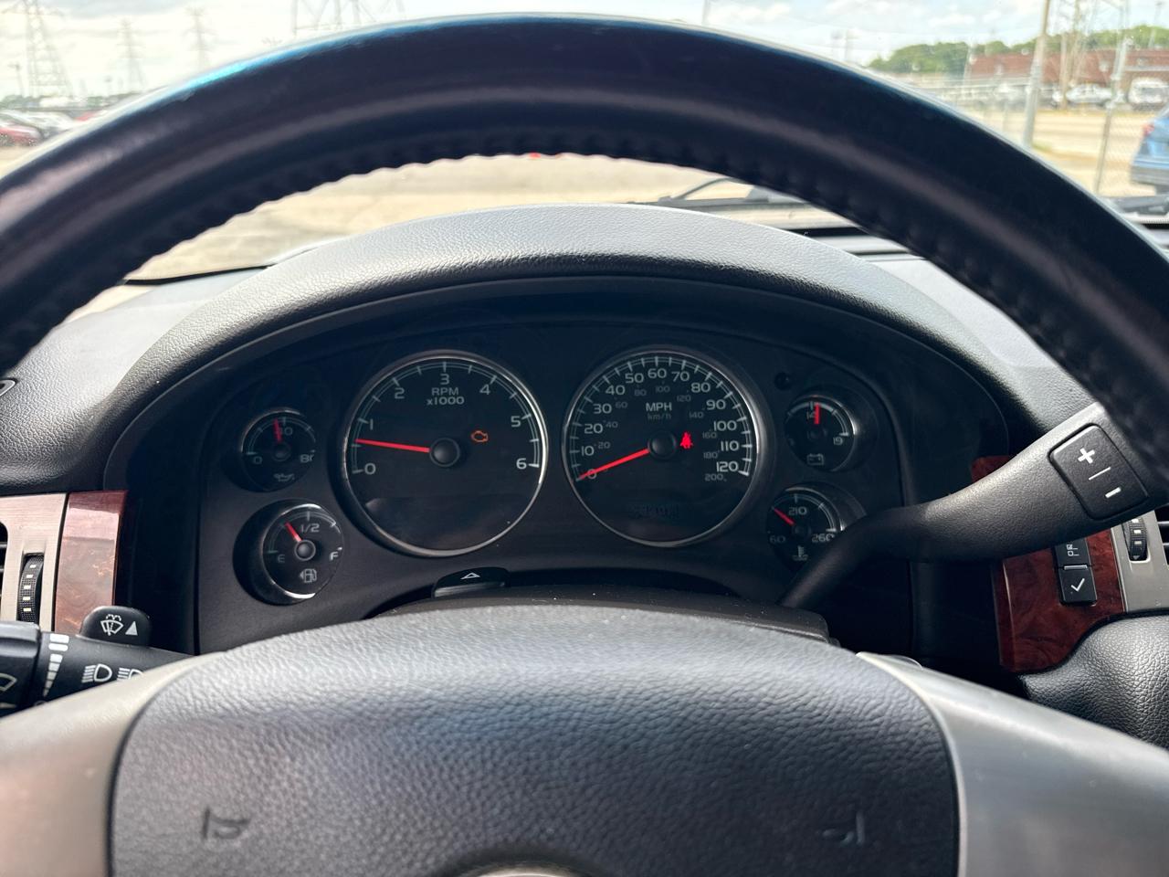 Chevrolet Avalanche LS 2WD 2013