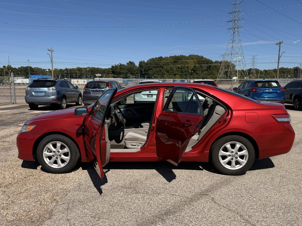 Toyota Camry SE 6-Spd MT 2010
