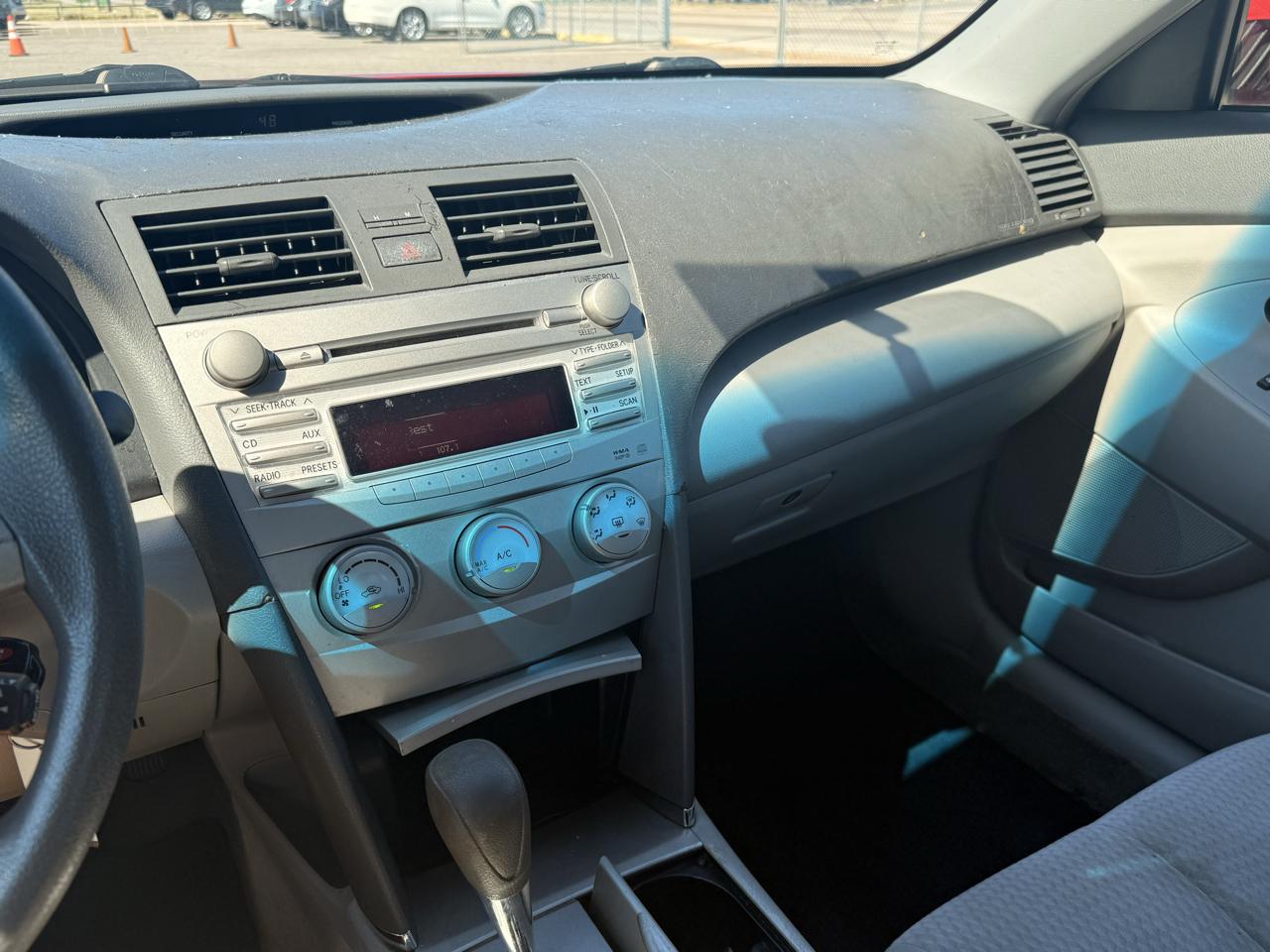 Toyota Camry SE 6-Spd MT 2010