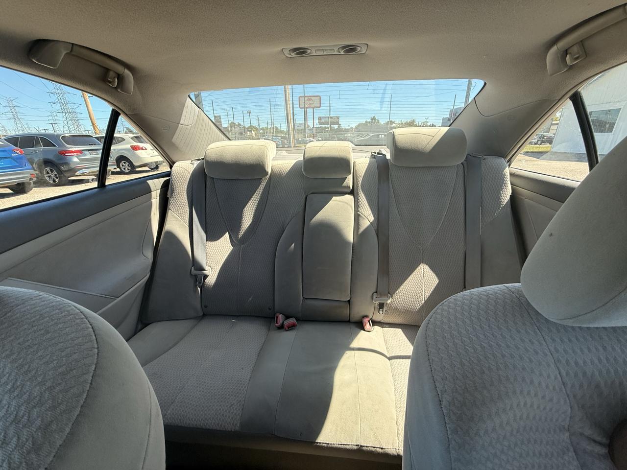 Toyota Camry SE 6-Spd MT 2010