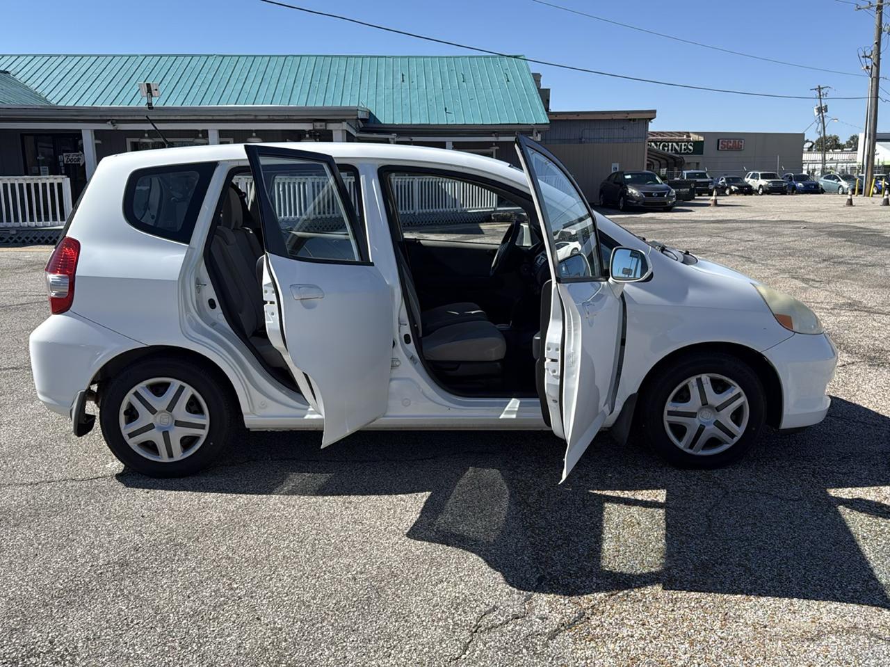 Honda Fit 5-Speed AT 2007