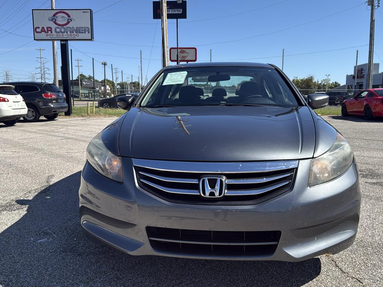 Honda Accord LX sedan AT 2012