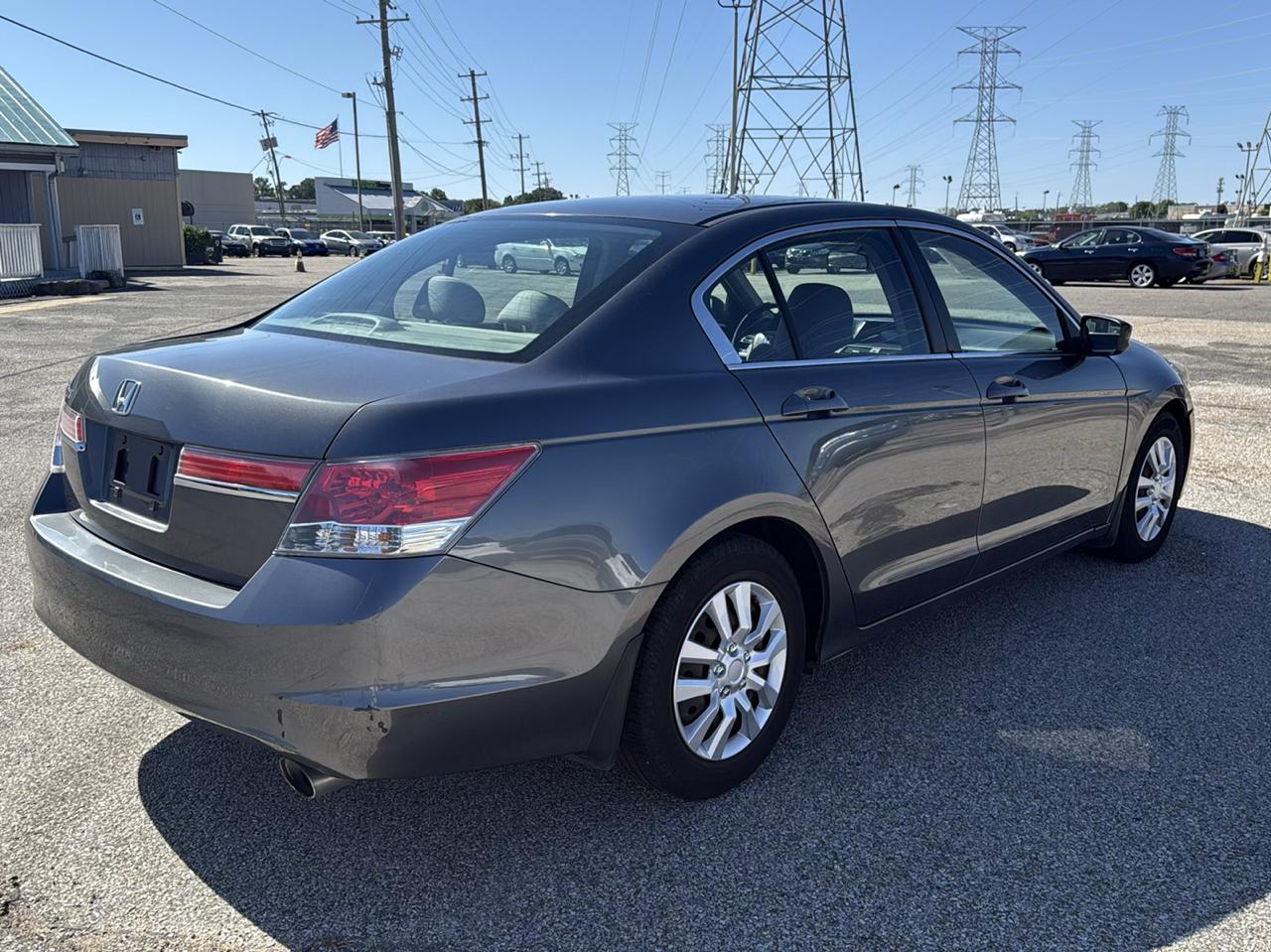 Honda Accord LX sedan AT 2012