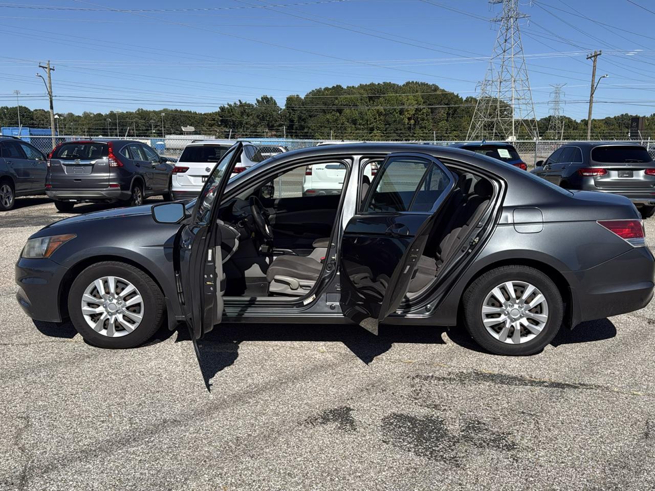 Honda Accord LX sedan AT 2012