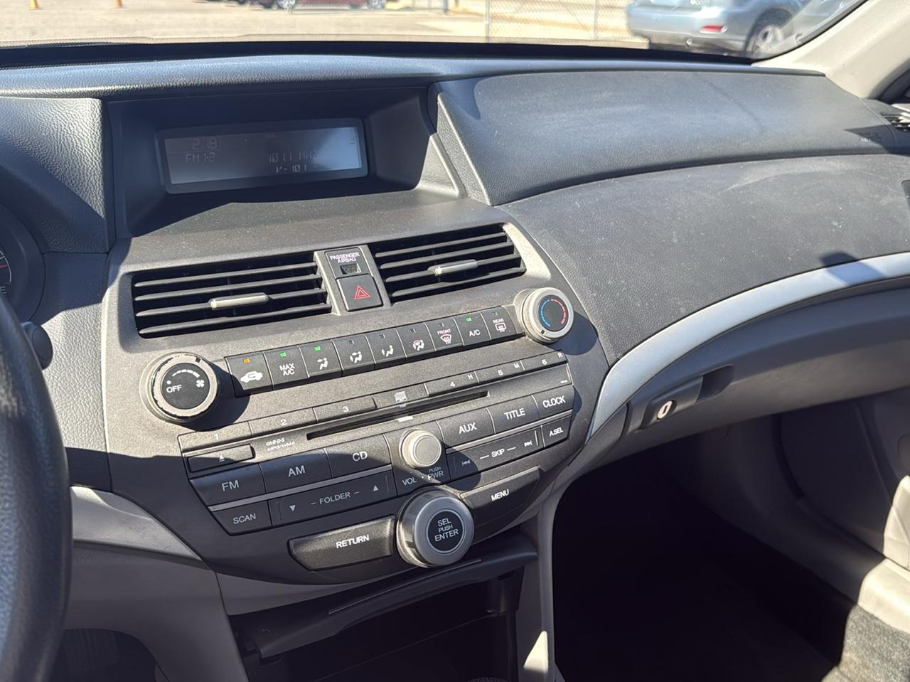 Honda Accord LX sedan AT 2012
