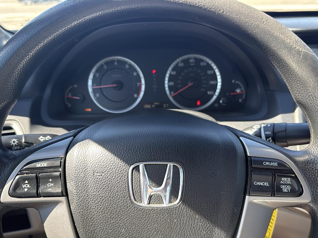 Honda Accord LX sedan AT 2012