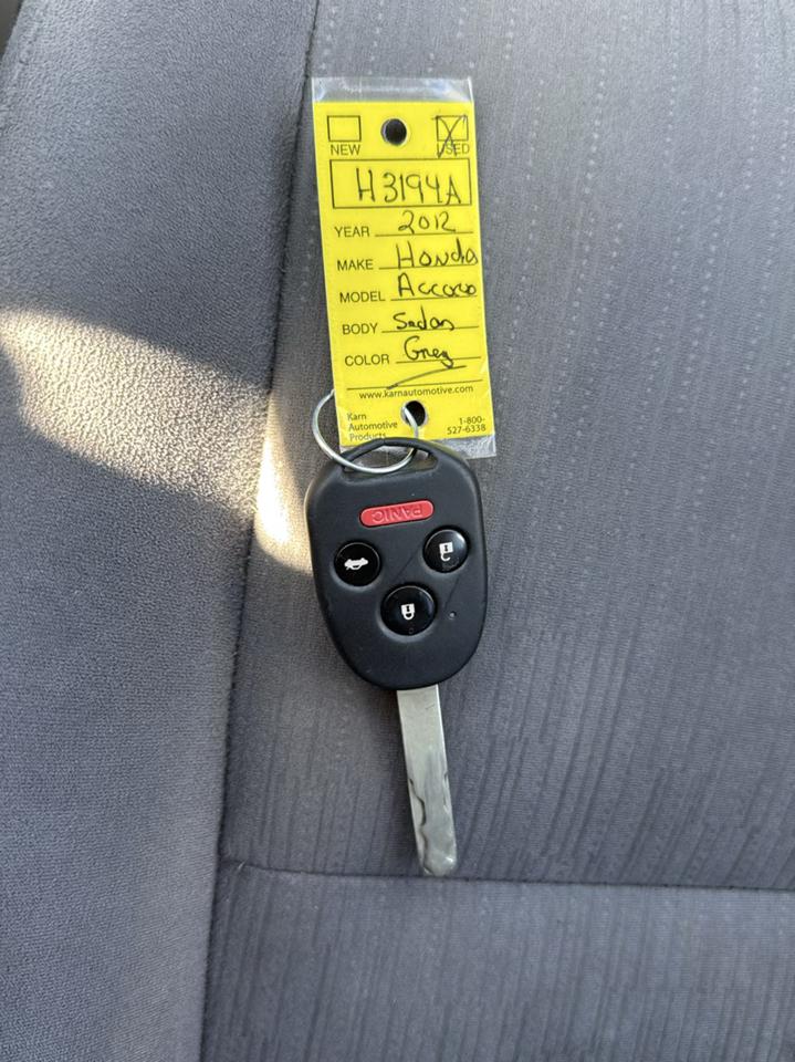Honda Accord LX sedan AT 2012