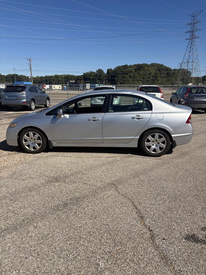 Honda Civic LX Sedan 5-Speed AT 2009