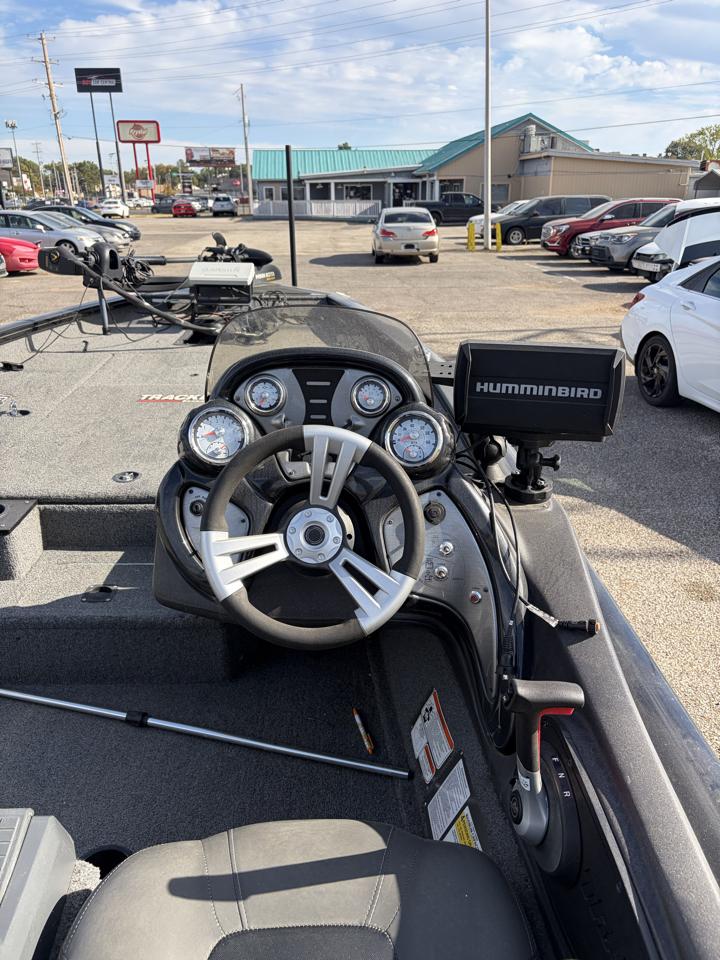 Tracker Bass Pro Team 190 TX  2023