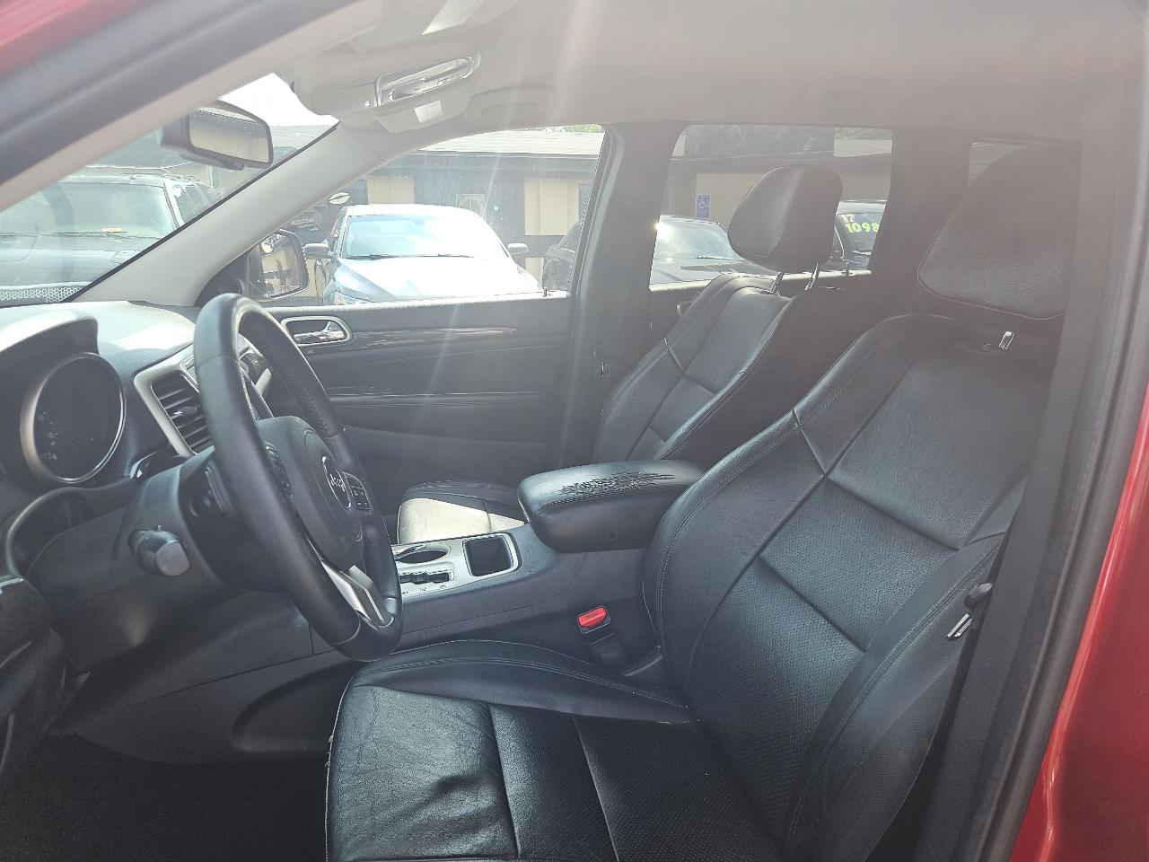 Jeep Grand Cherokee Laredo 4WD 2011