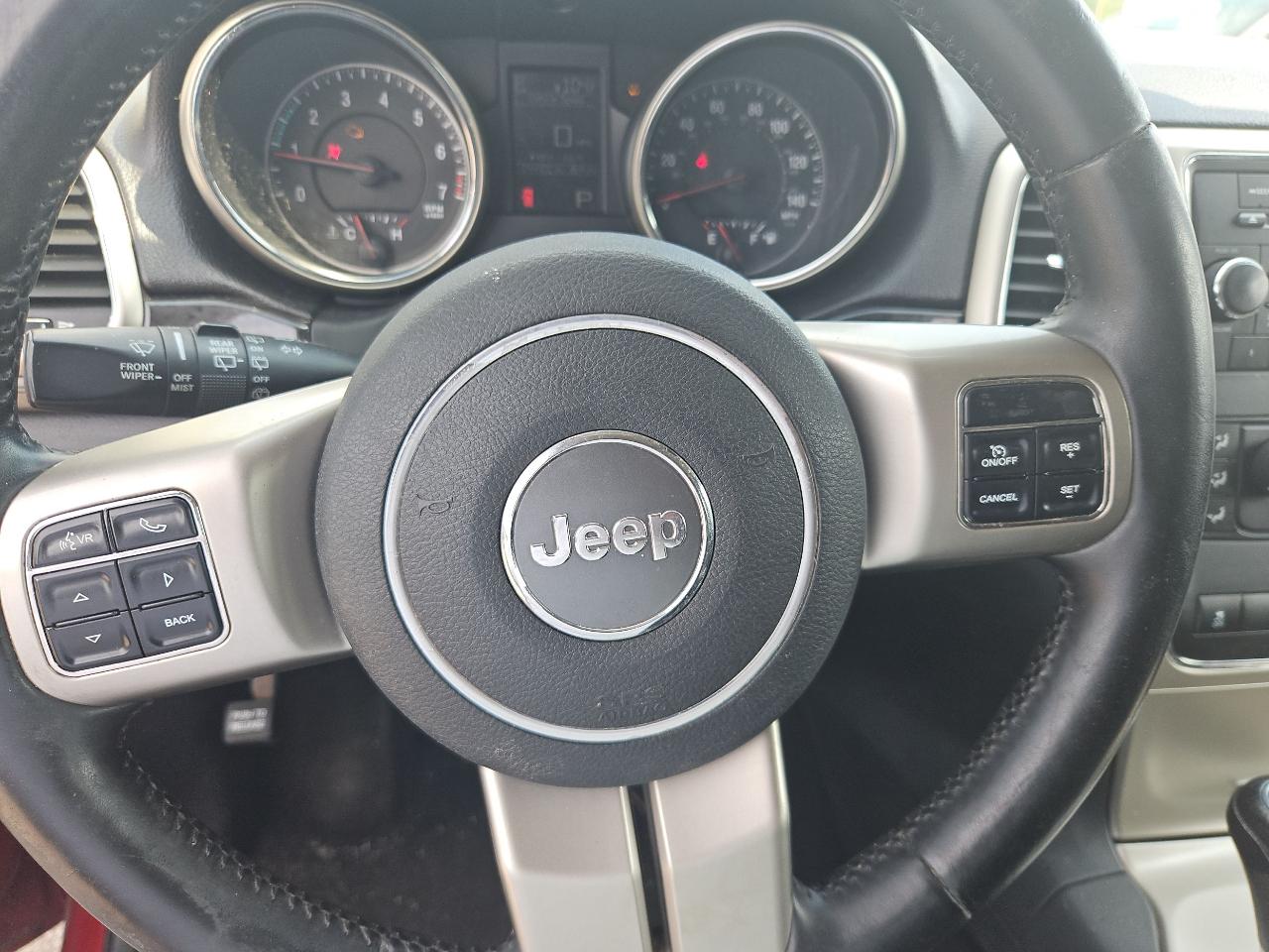 Jeep Grand Cherokee Laredo 4WD 2011