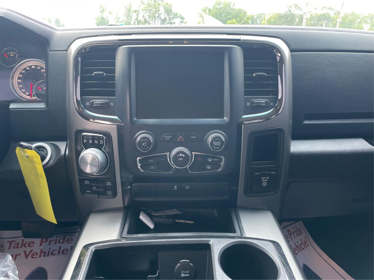 RAM 1500 4WD Crew Cab 149" Sport 2013