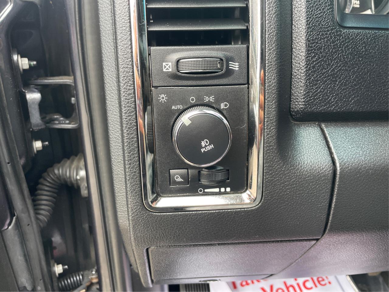 RAM 1500 4WD Crew Cab 149" Sport 2013