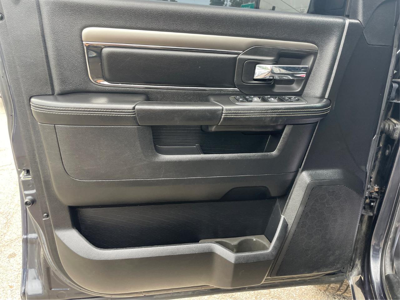 RAM 1500 4WD Crew Cab 149" Sport 2013