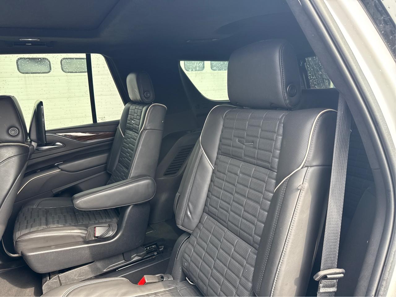 Cadillac Escalade Premium Luxury Platinum AWD 2021