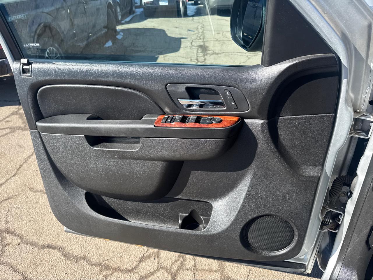 Chevrolet Suburban LTZ 1500 4WD 2013