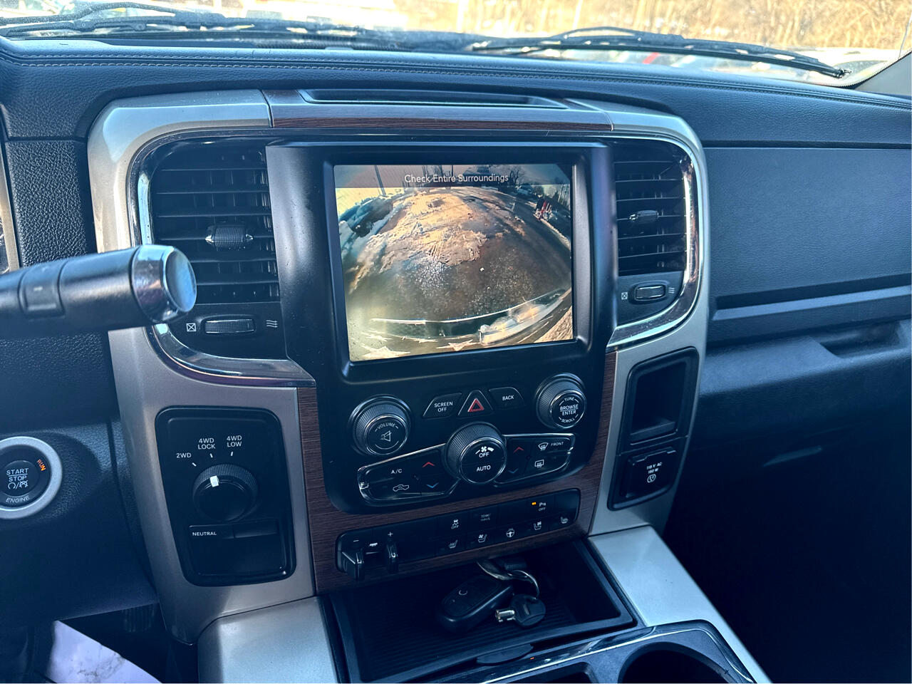 RAM 2500 Laramie Mega Cab 4WD 2015