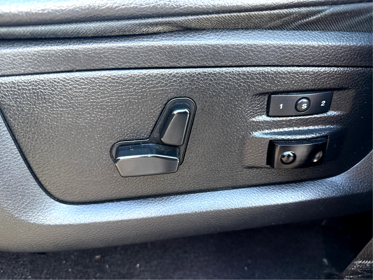 RAM 2500 Laramie Mega Cab 4WD 2015