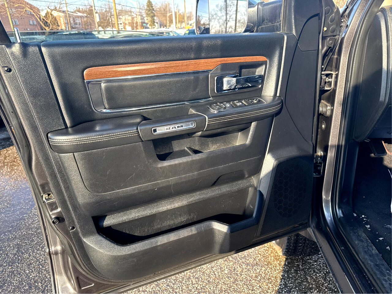 RAM 2500 Laramie Mega Cab 4WD 2015