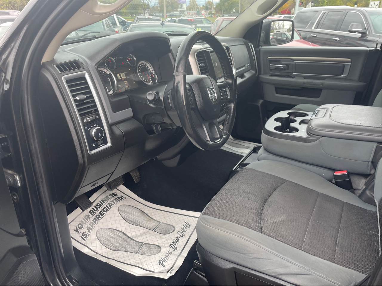 RAM 1500 Classic Tradesman Crew Cab SWB 4WD 2019