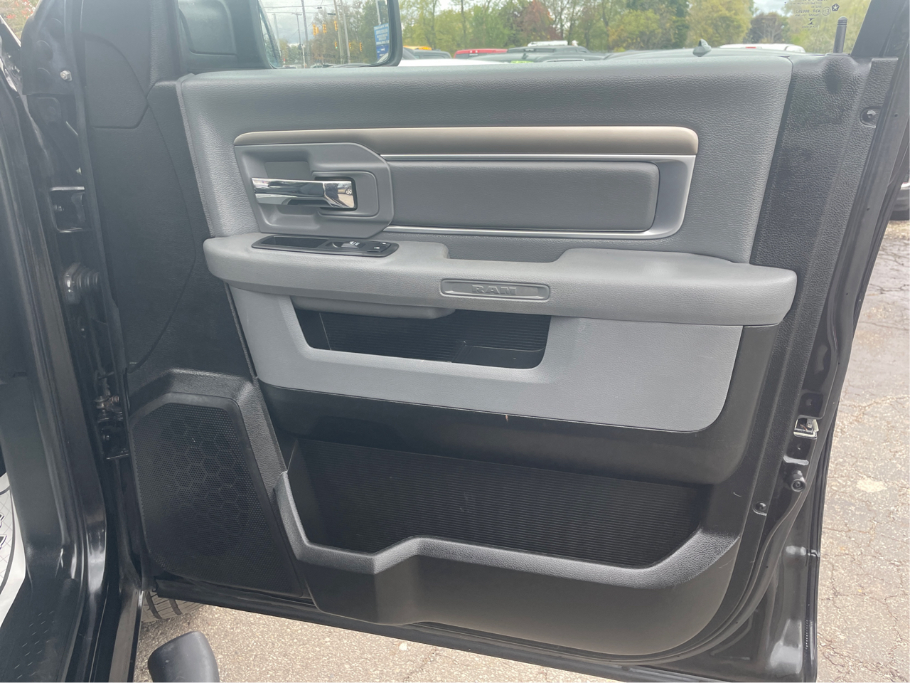 RAM 1500 Classic Tradesman Crew Cab SWB 4WD 2019