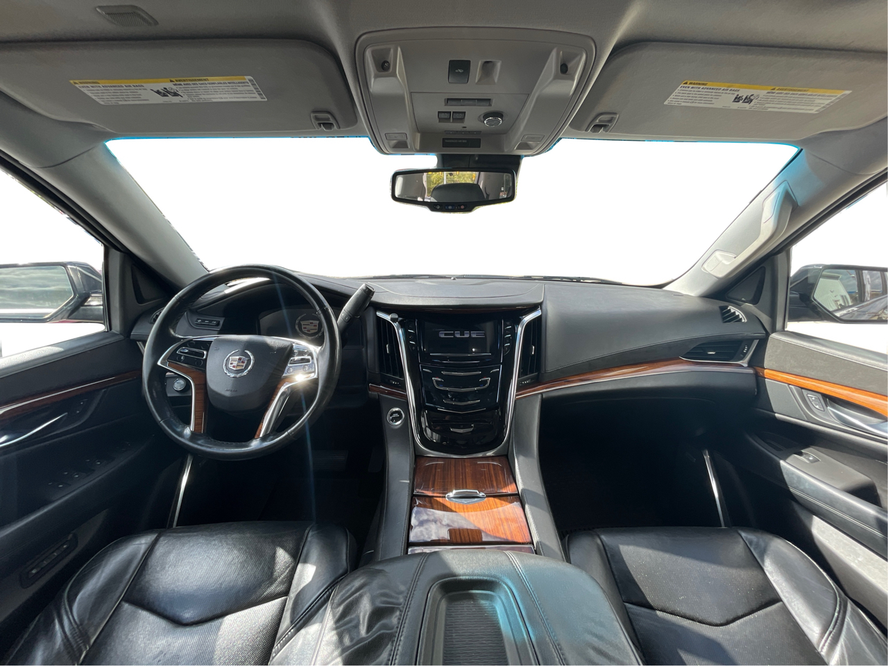 Cadillac Escalade Luxury 4WD 2015