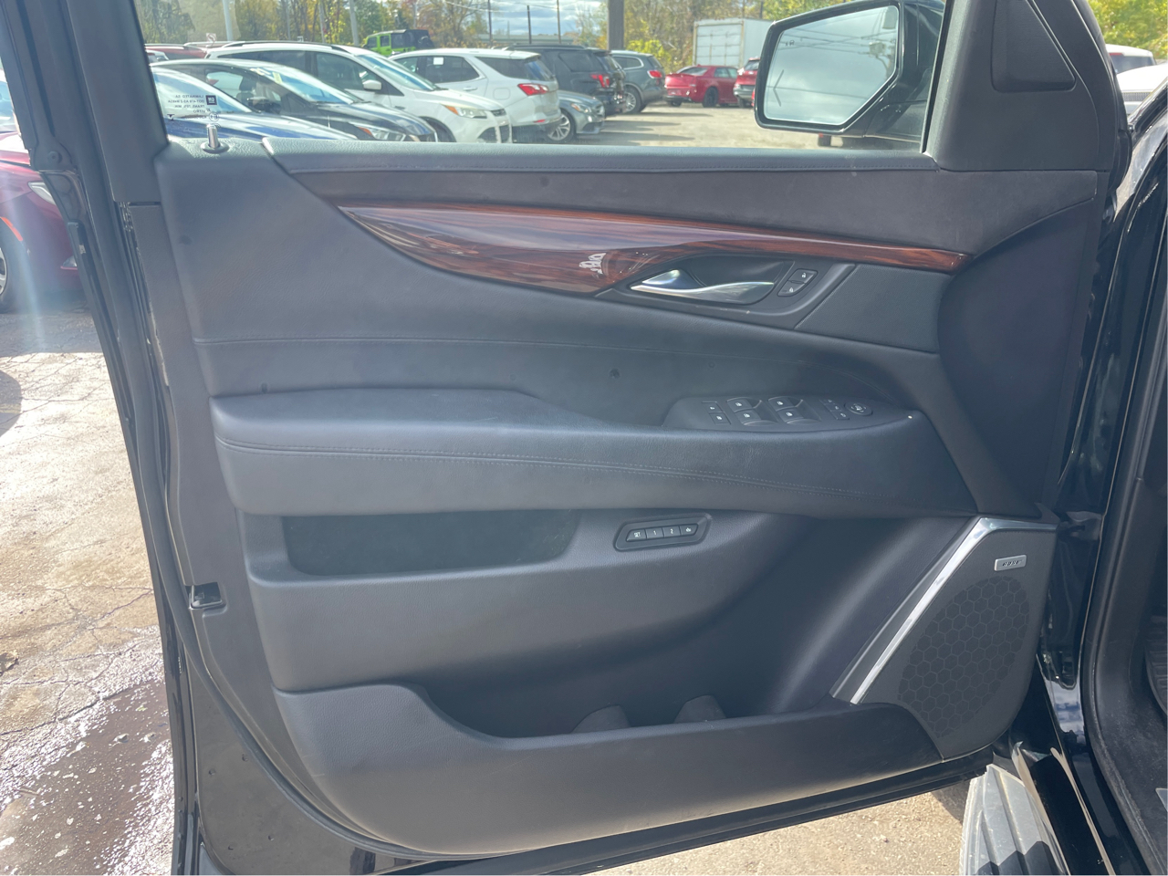 Cadillac Escalade Luxury 4WD 2015