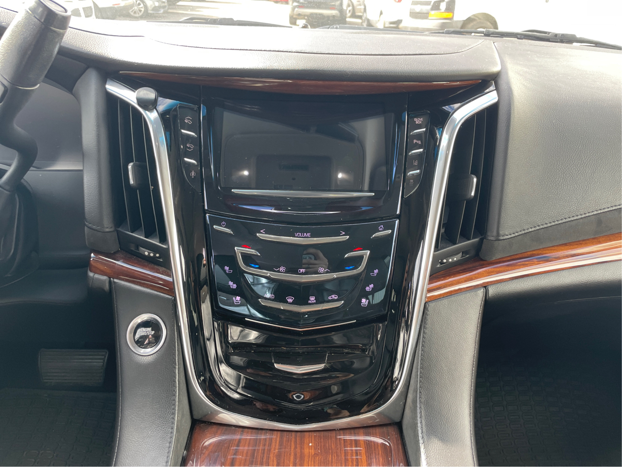 Cadillac Escalade Luxury 4WD 2015