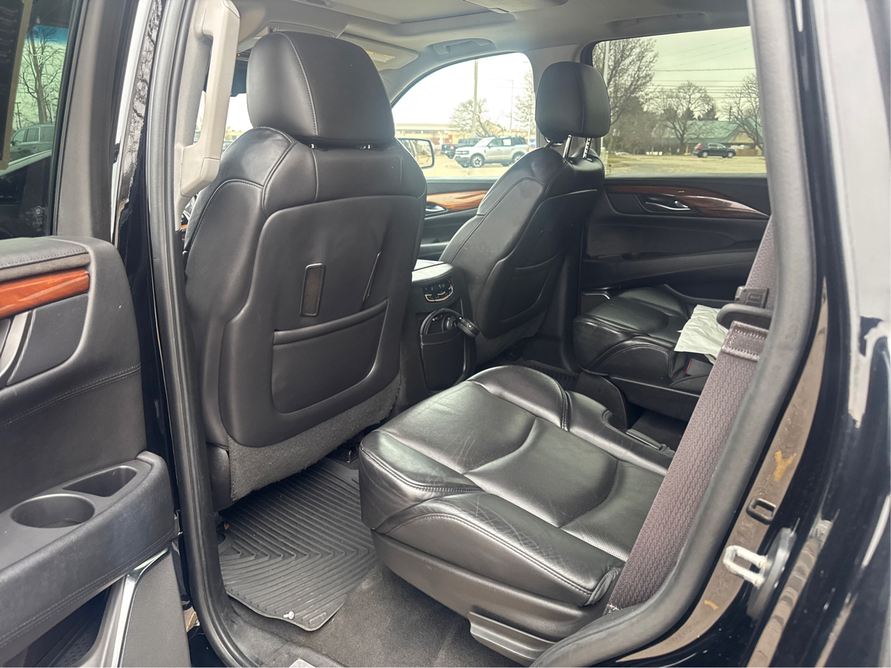 Cadillac Escalade Luxury 4WD 2015