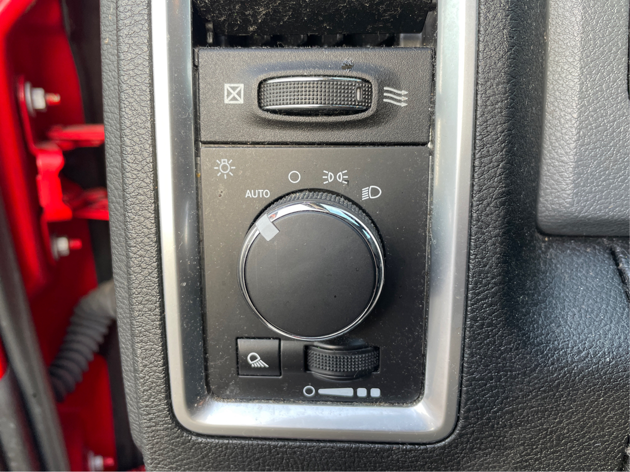 RAM 1500 SLT Quad Cab 4WD 2018