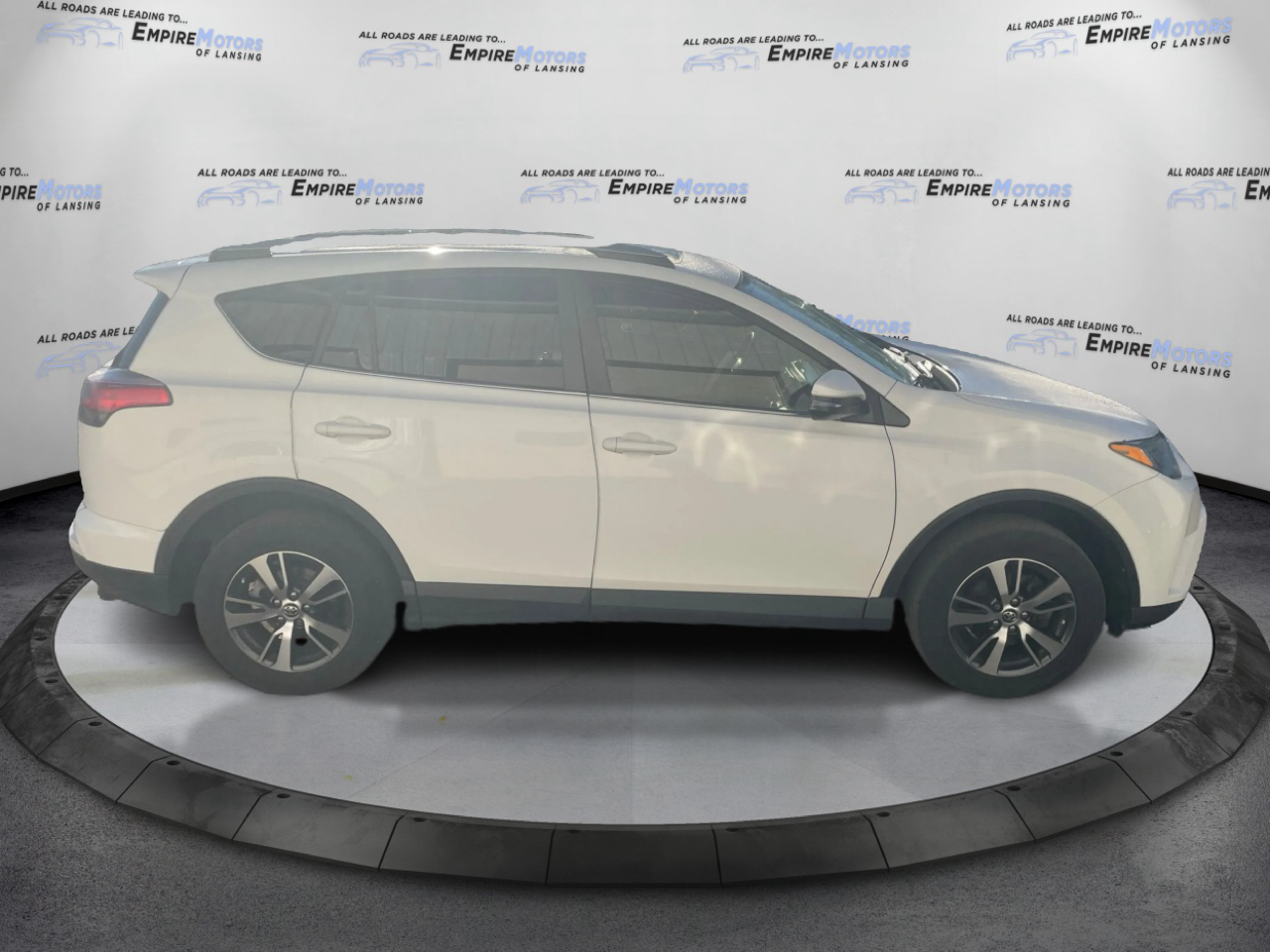 Toyota RAV4 XLE AWD 2018