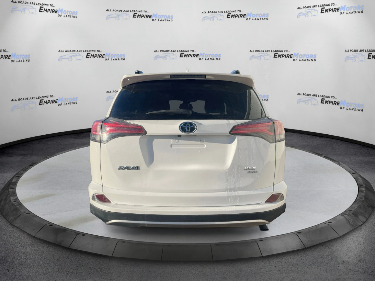 Toyota RAV4 XLE AWD 2018