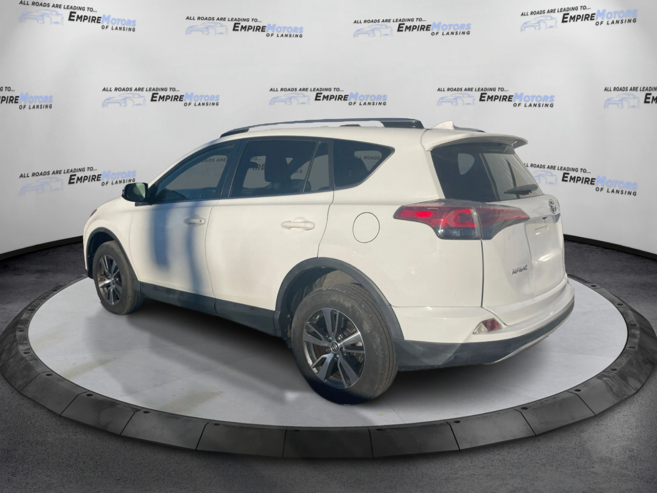 Toyota RAV4 XLE AWD 2018