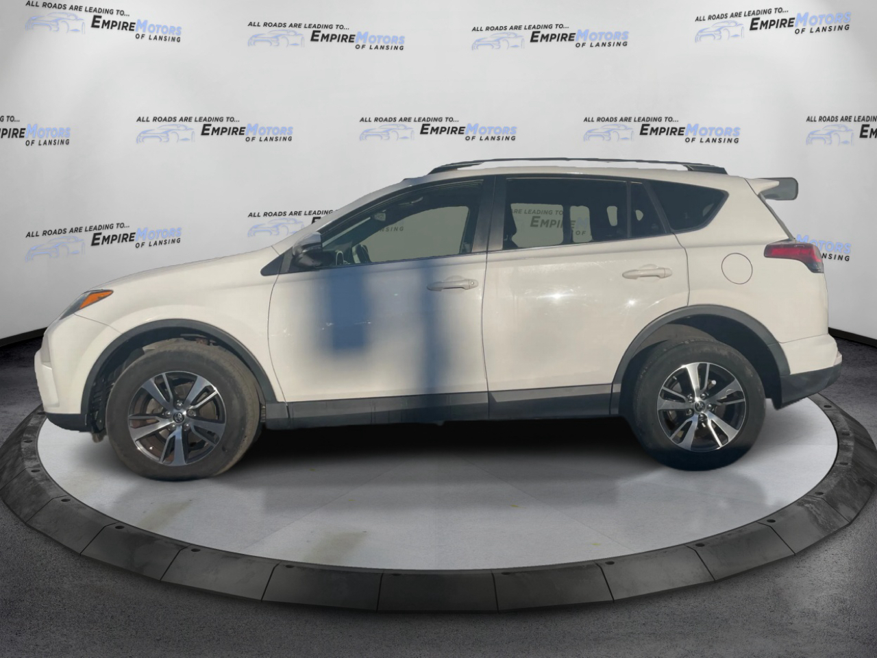 Toyota RAV4 XLE AWD 2018