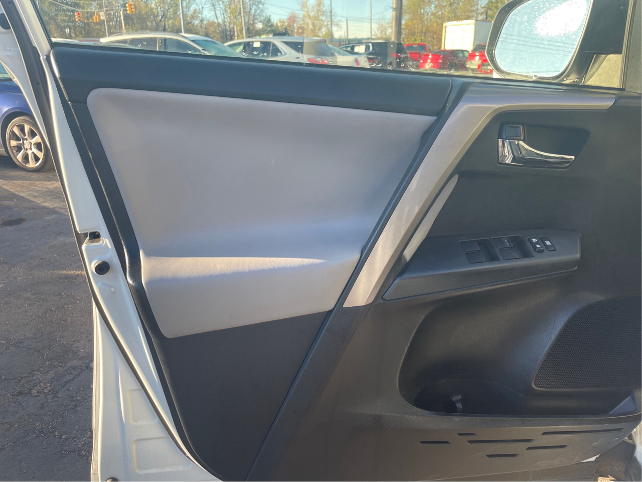 Toyota RAV4 XLE AWD 2018