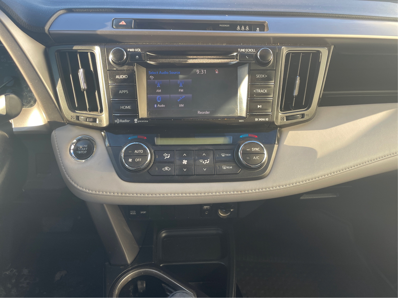 Toyota RAV4 XLE AWD 2018