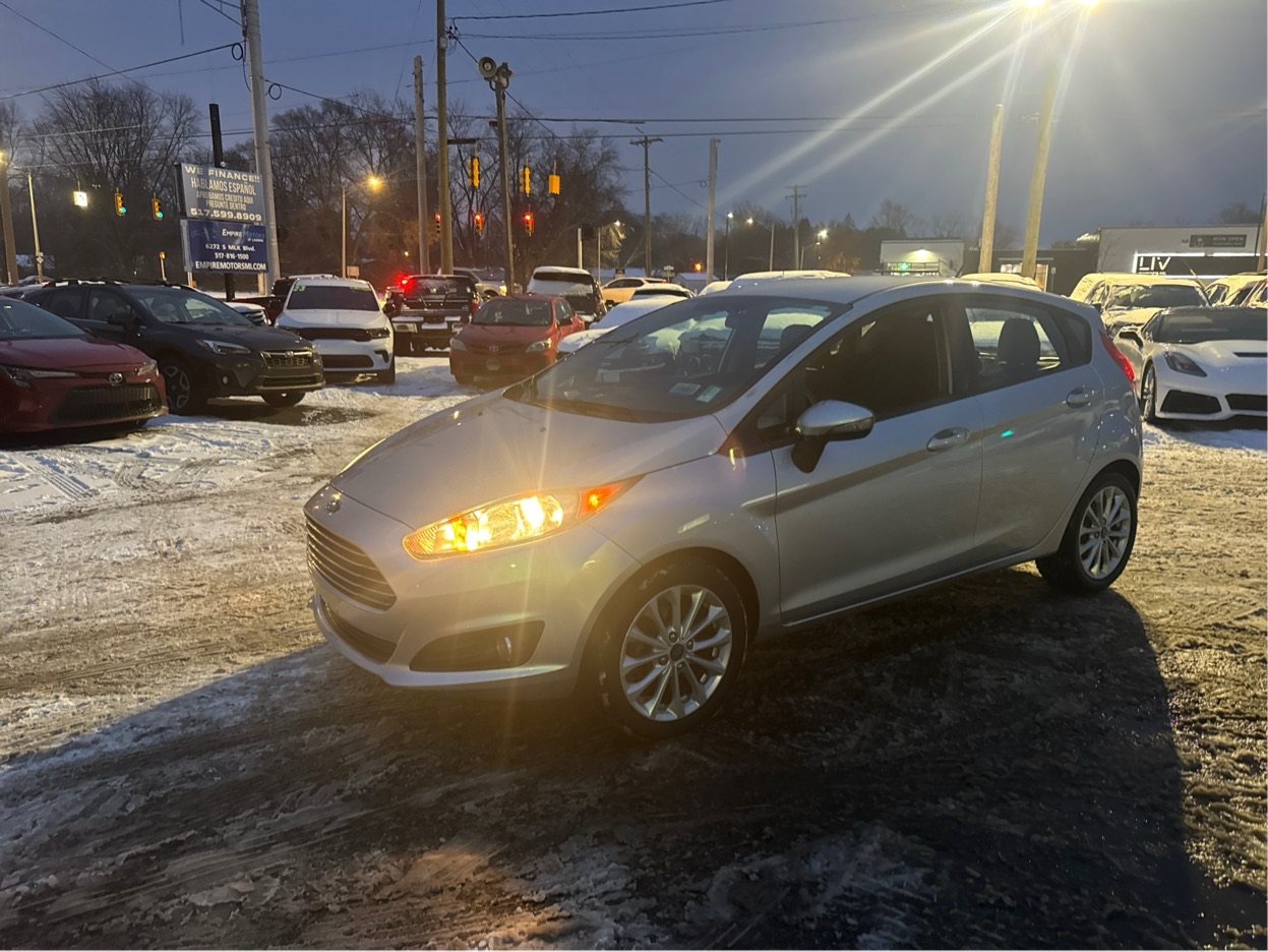 2014 Ford Fiesta SE's photo