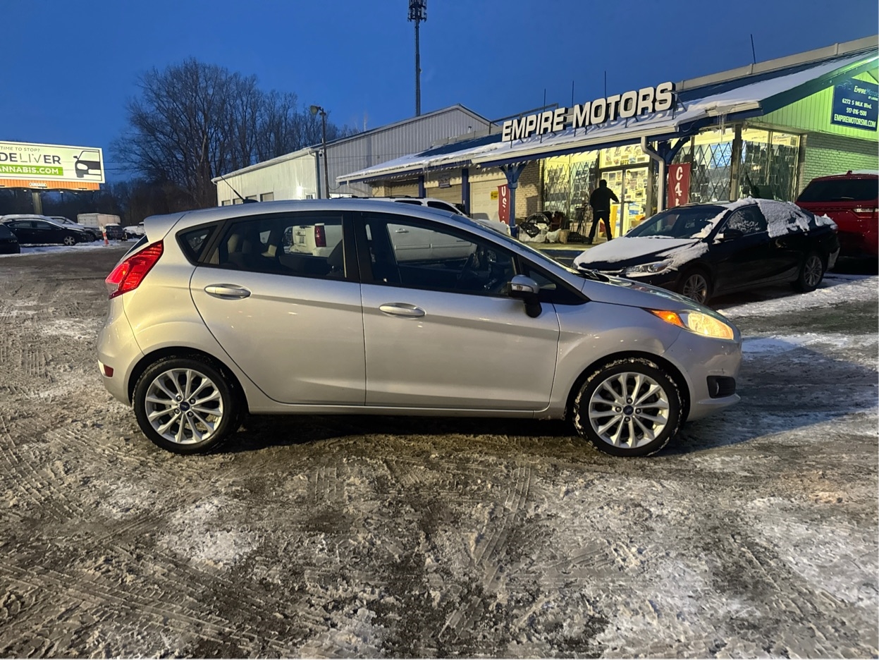 Ford Fiesta SE Hatchback 2014