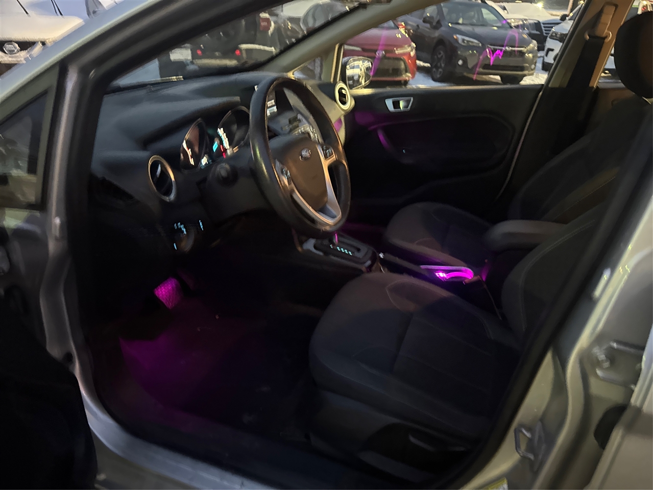 Ford Fiesta SE Hatchback 2014