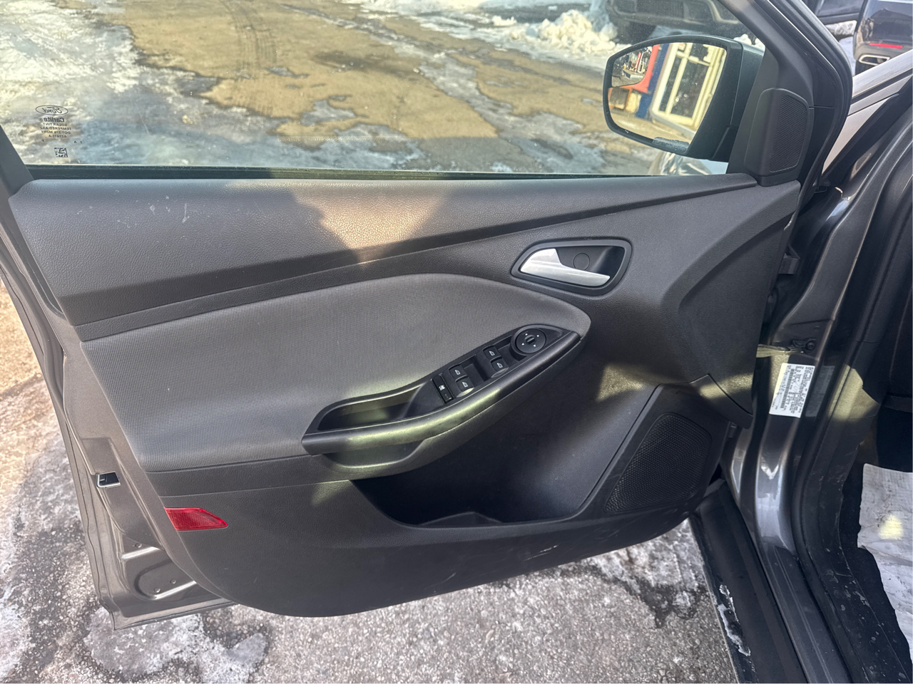 Ford Focus SE Sedan 2013