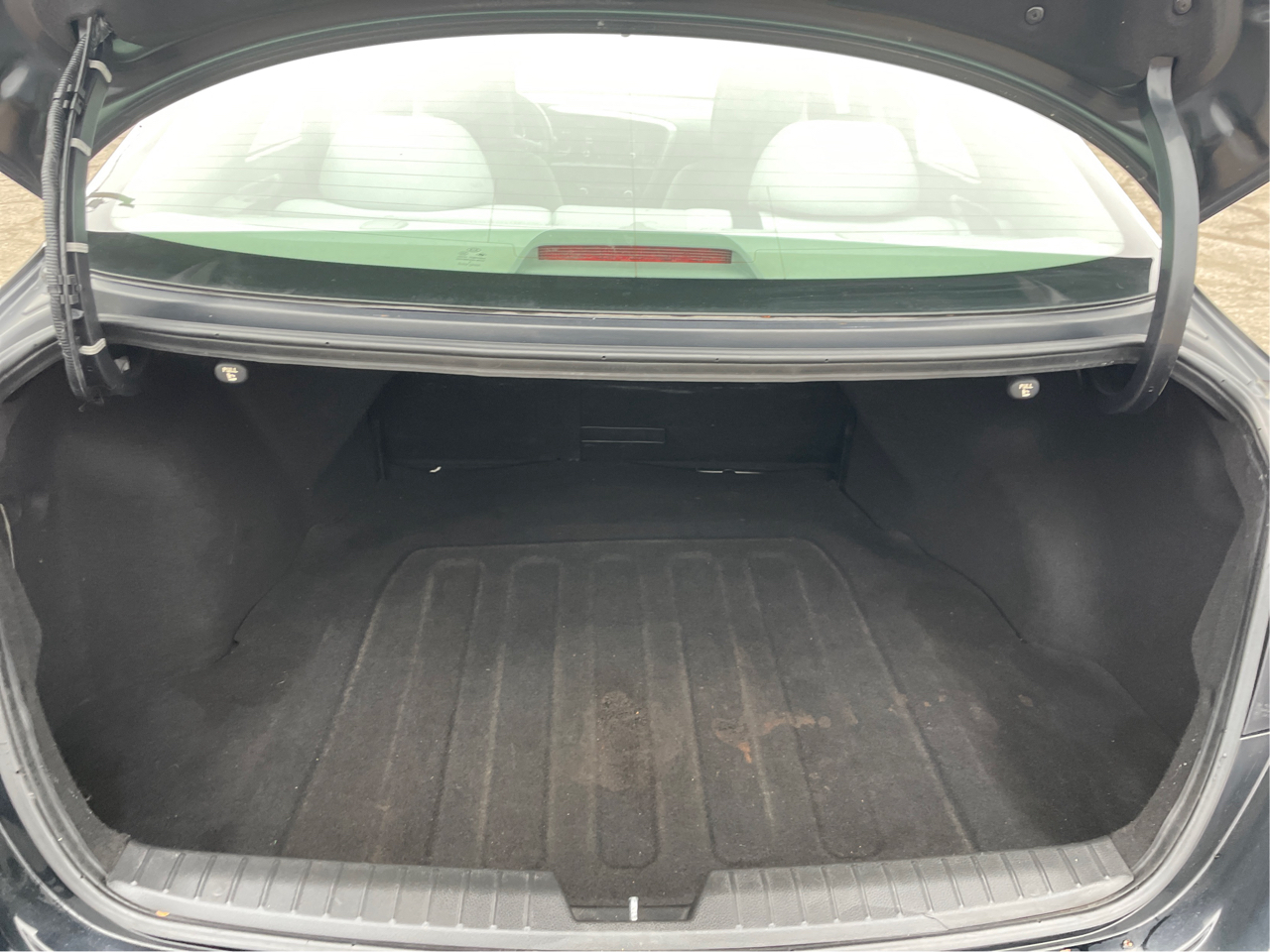 Kia Optima LX MT 2013