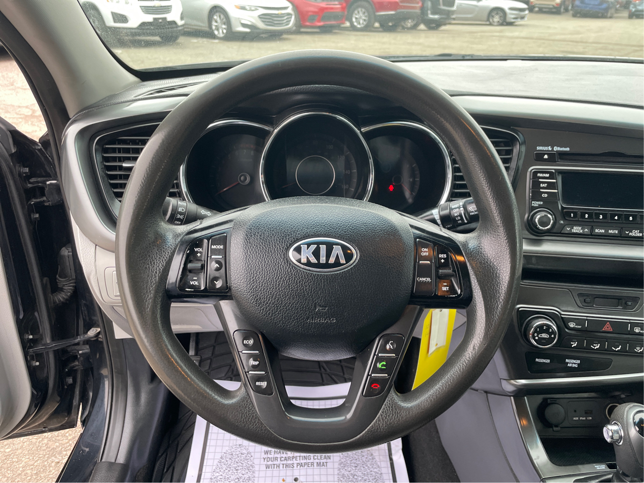 Kia Optima LX MT 2013