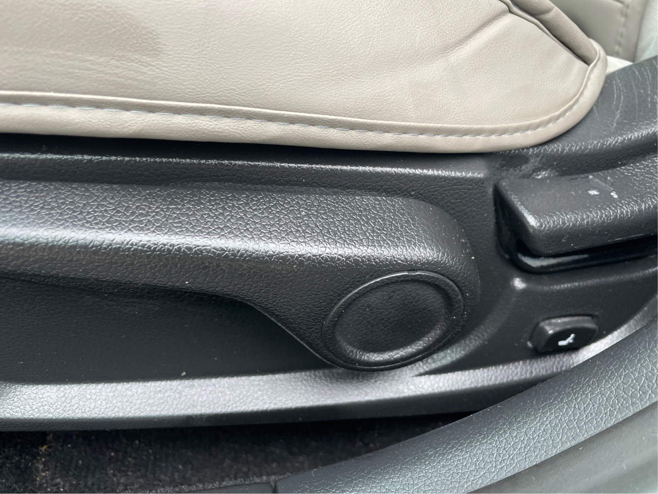 Kia Optima LX MT 2013