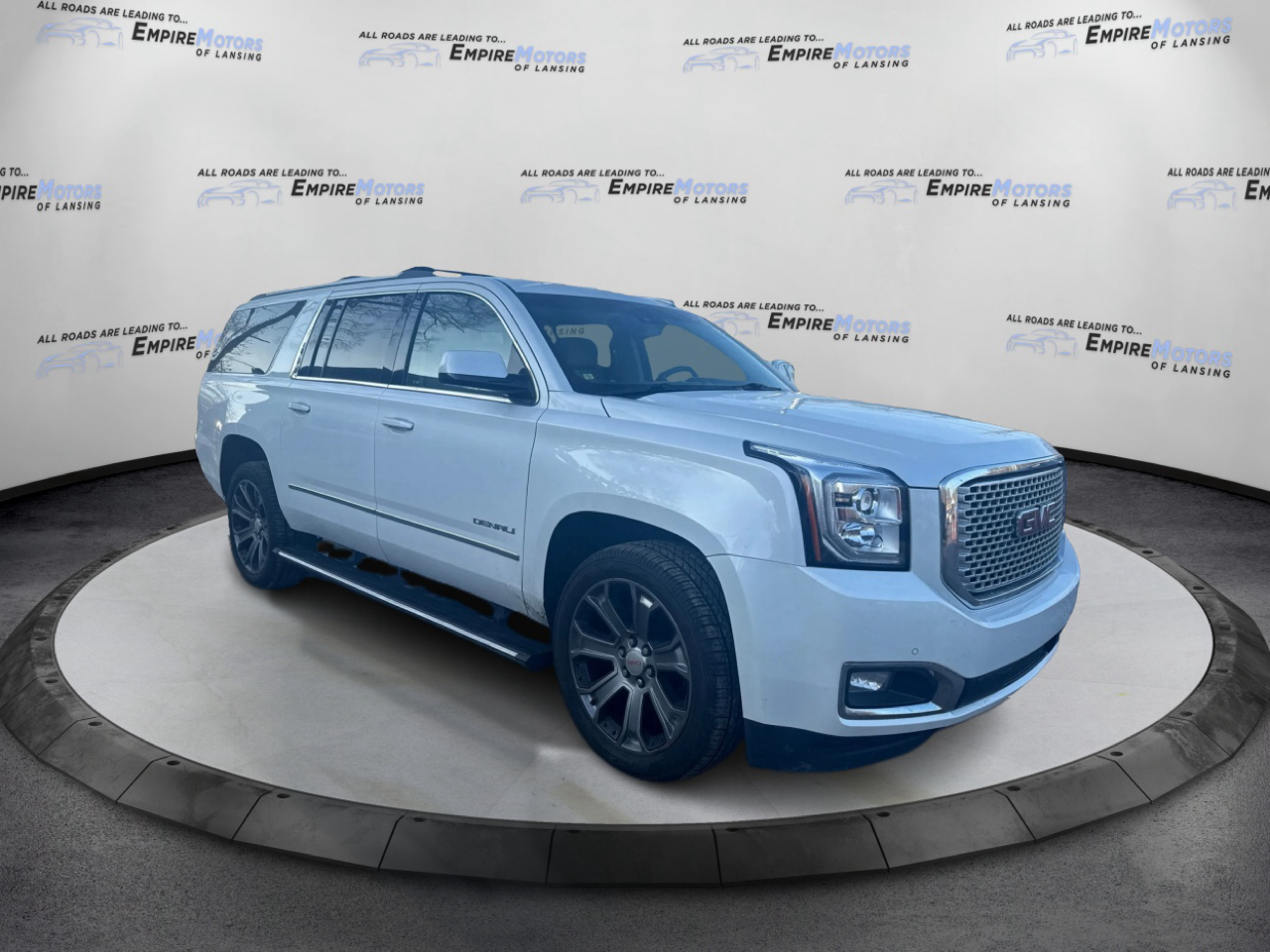 GMC Yukon XL Denali 4WD 2017