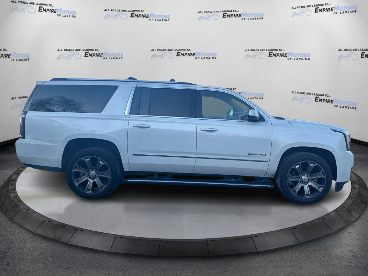 GMC Yukon XL Denali 4WD 2017
