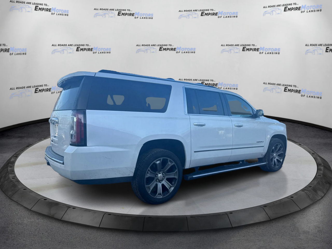 GMC Yukon XL Denali 4WD 2017