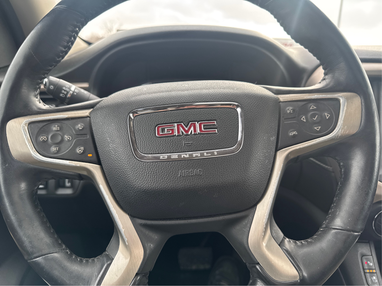 GMC Acadia Denali AWD 2018