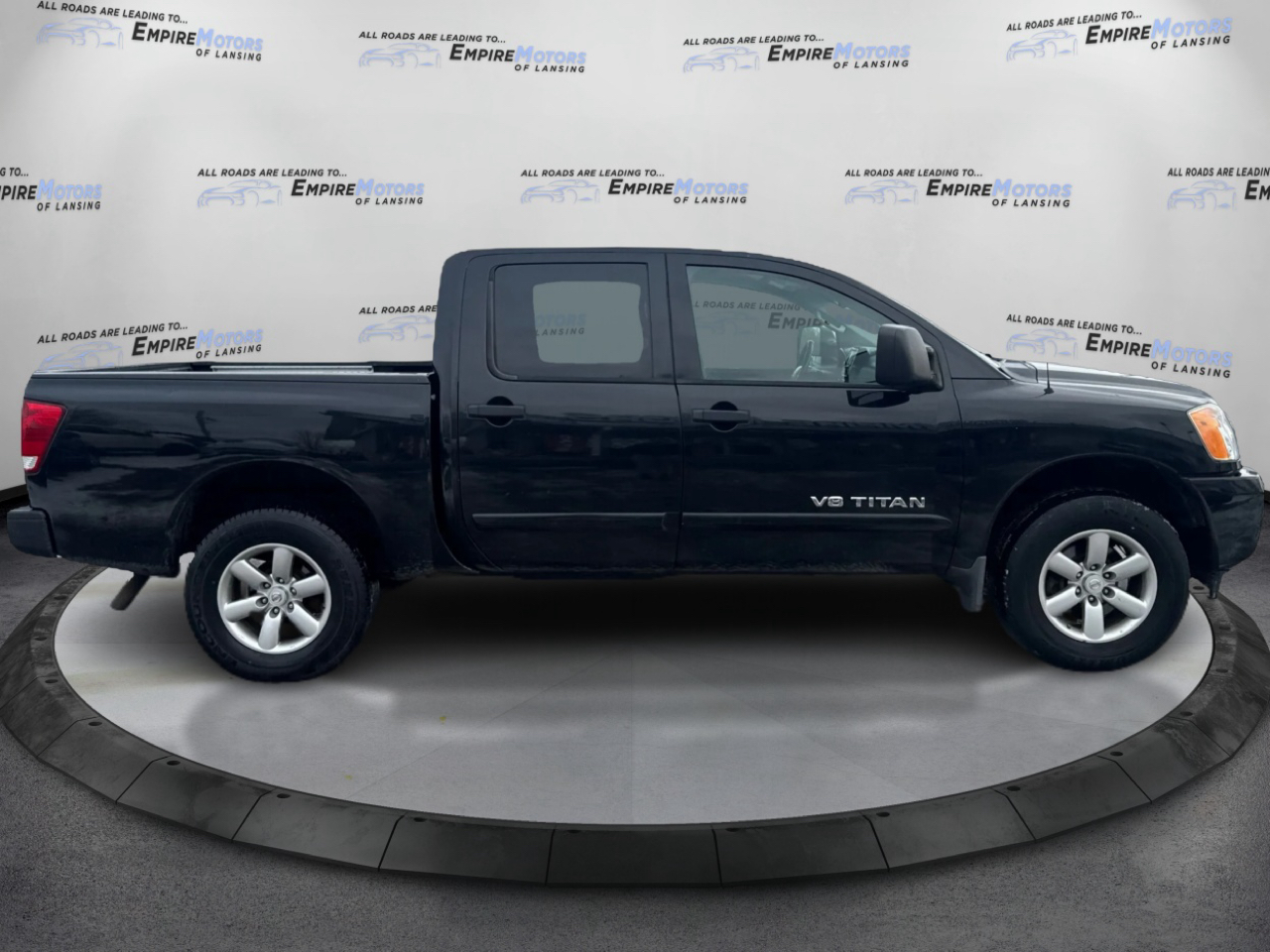 Nissan Titan PRO-4X Crew Cab 4WD SWB 2015